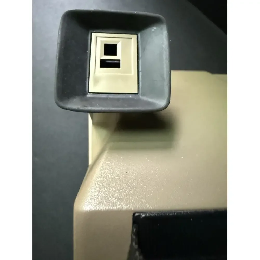 Vintage Polaroid 600 Land Camera Amigo 620 Tan Untested